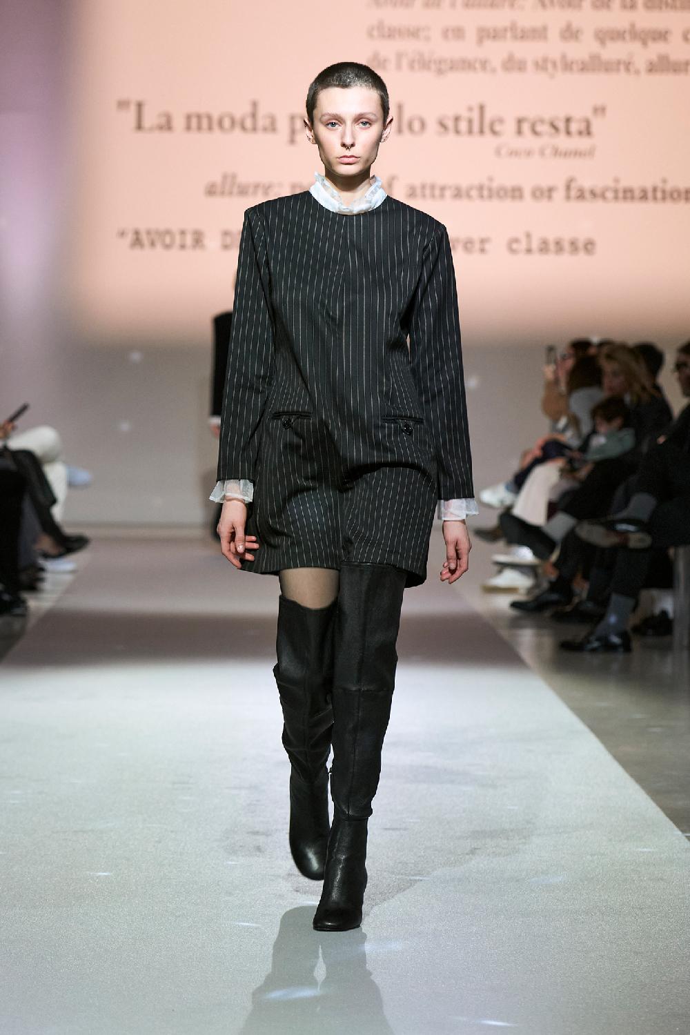 Soallure ABITO CORTO GESSATO CON COLLO IN ORGANZA I Più Venduti