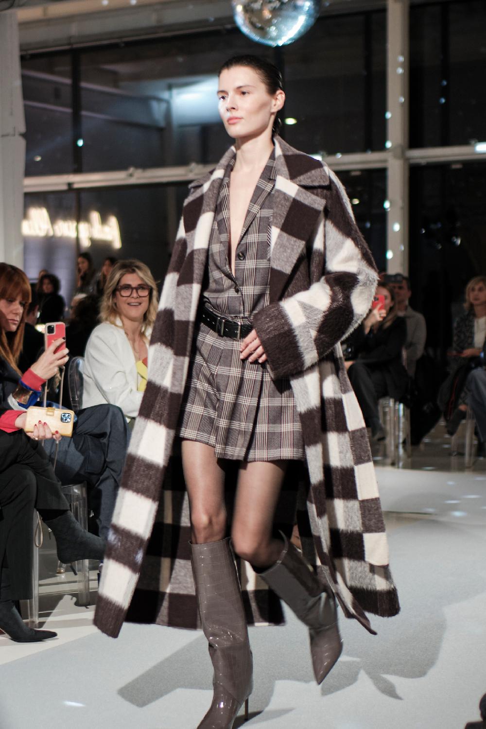 Soallure CAPPOTTO LUNGO CON CINTURA CHECK Novità