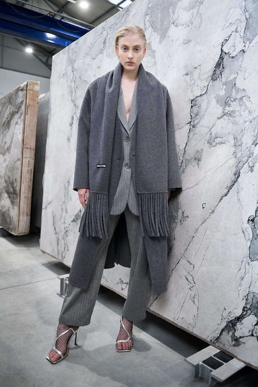 Soallure CAPPOTTO IN LANA CON SCIARPA Presa