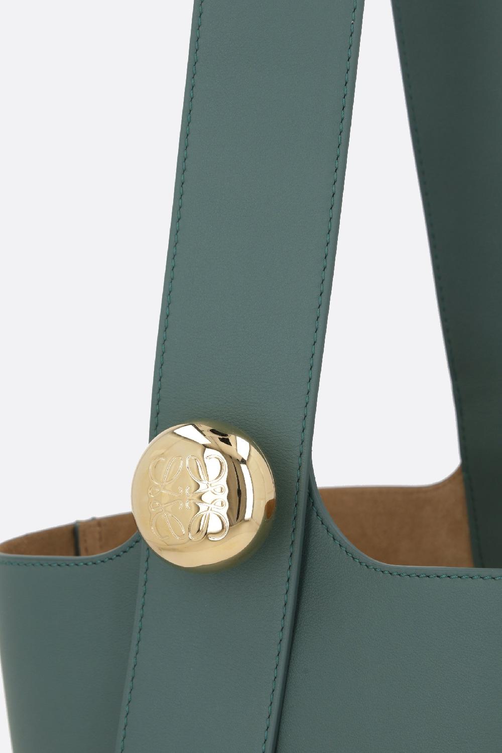 LOEWE borsa a secchiello Pebble media in pelle liscia Economico