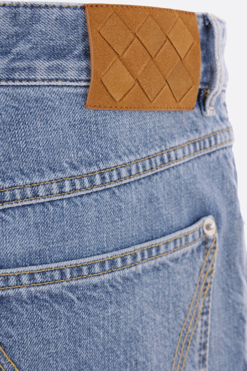 BOTTEGA VENETA jeans in denim con risvolto Novità