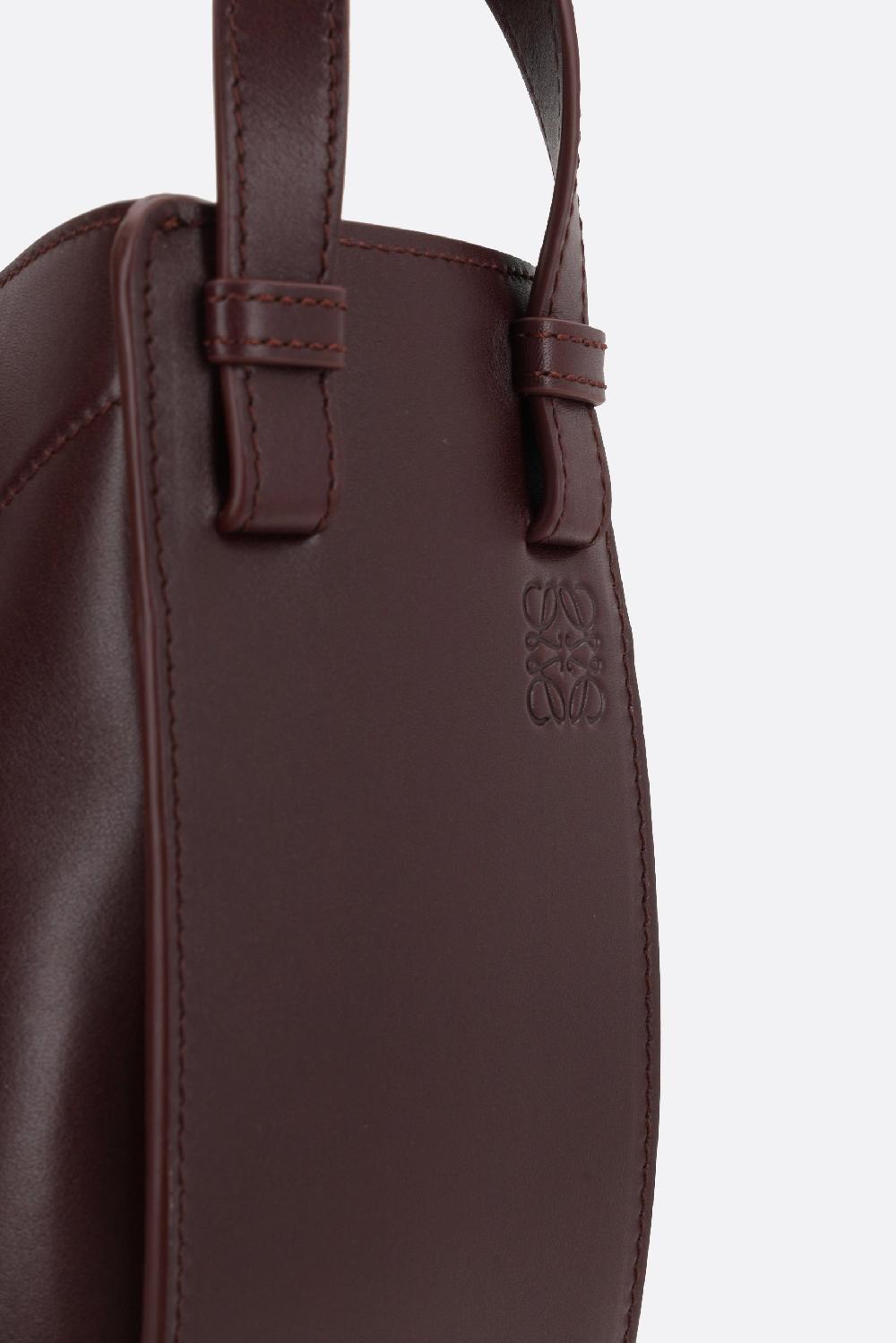 LOEWE borsa a mano Hammock Slice in pelle lucida Saldi Di Fabbrica