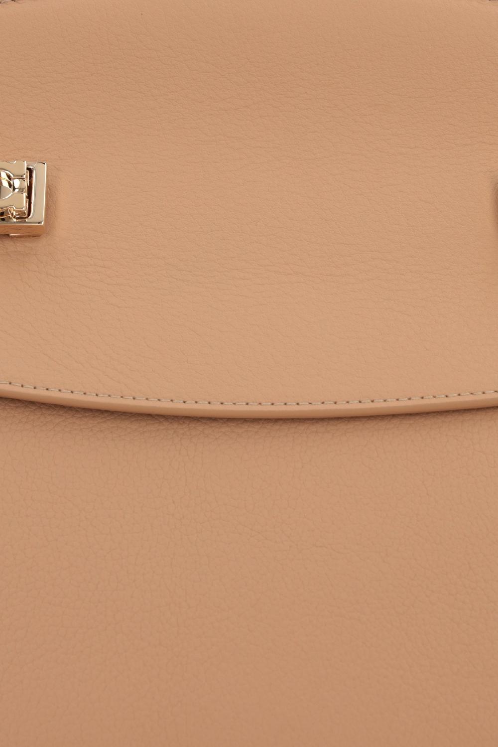 FERRAGAMO borsa a spalla Hug in pelle martellata 2025