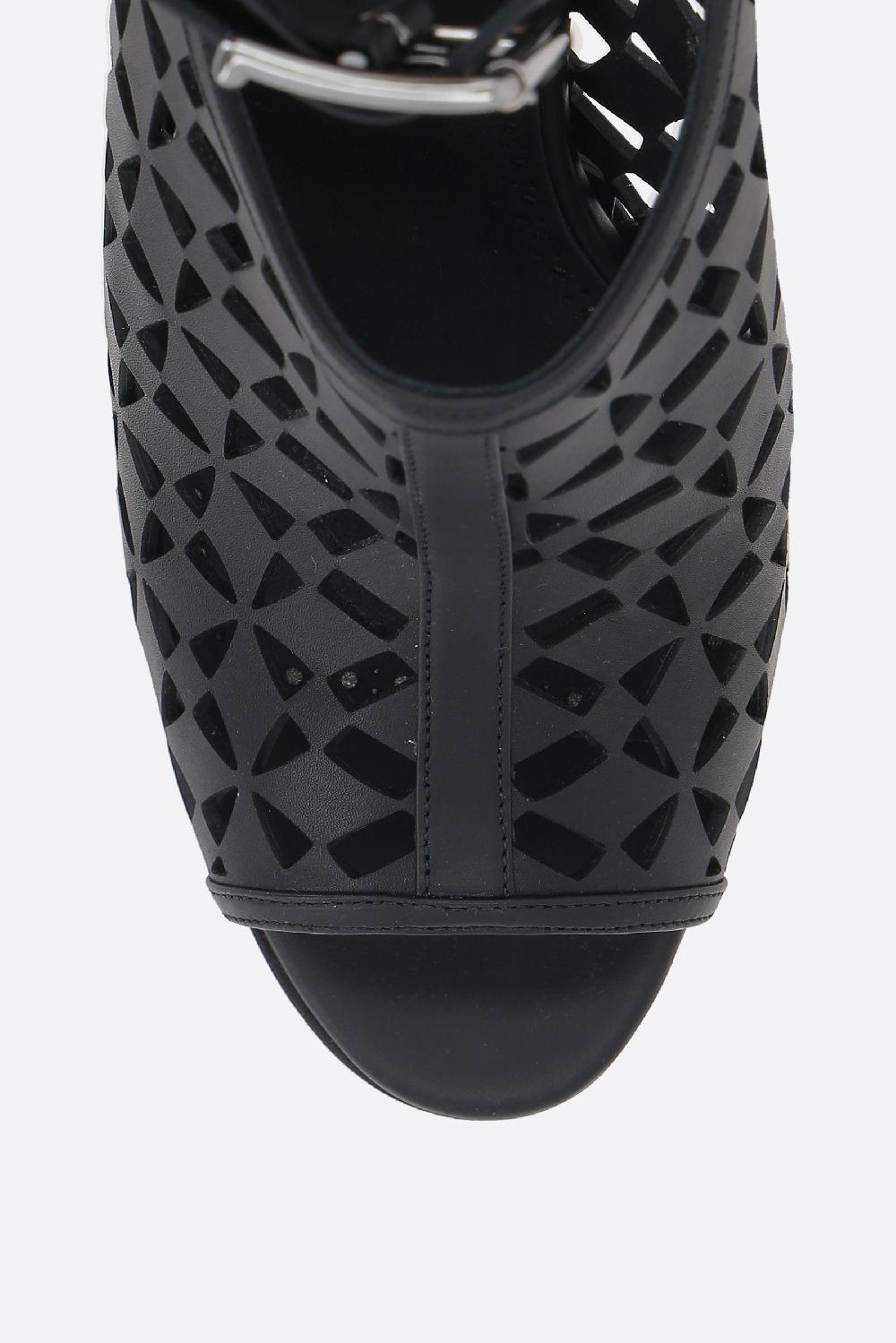MANOLO BLAHNIK sandalo Tingah in pelle laserata Online