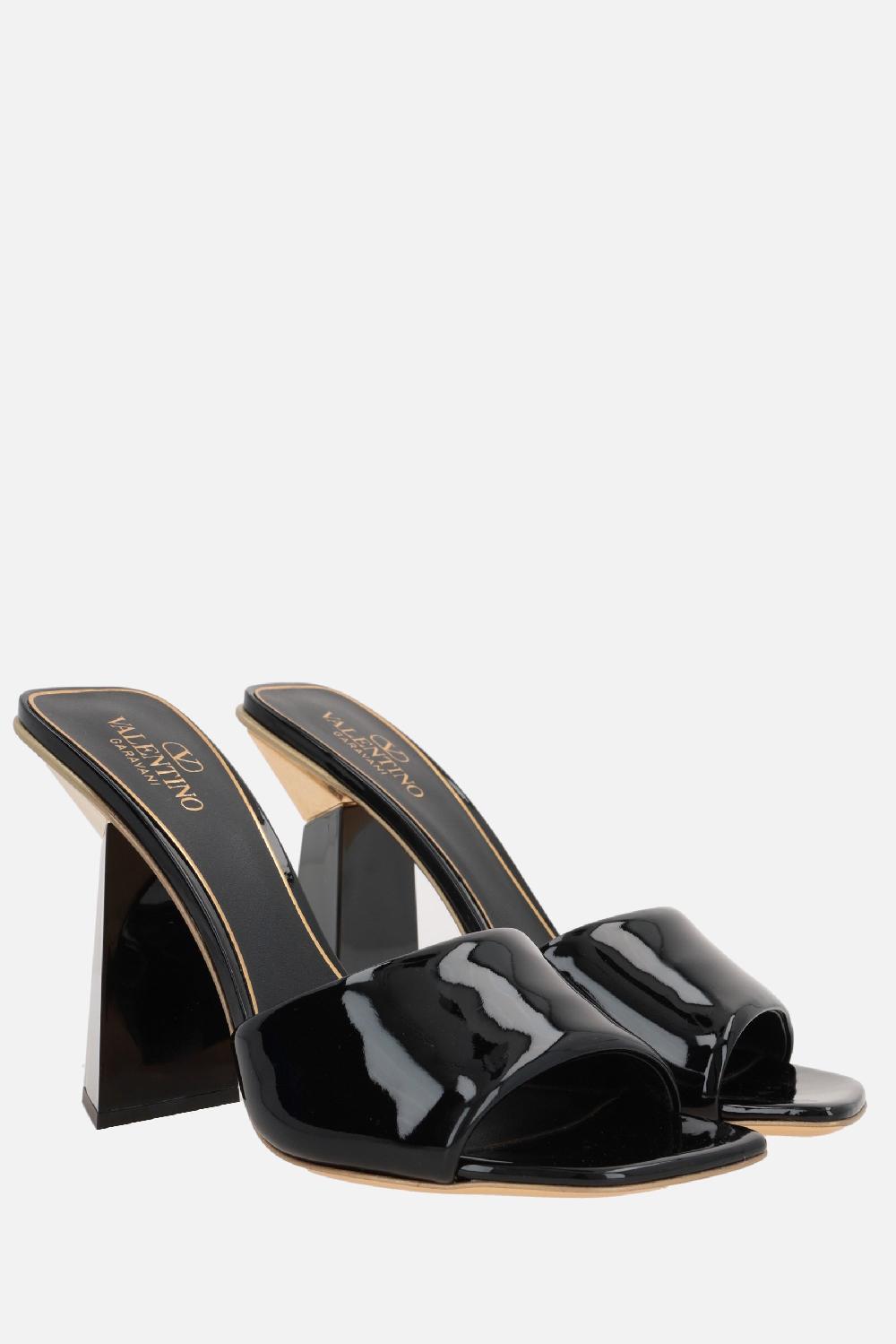 VALENTINO GARAVANI sandalo slide Hyper One Stud in vernice Qualità