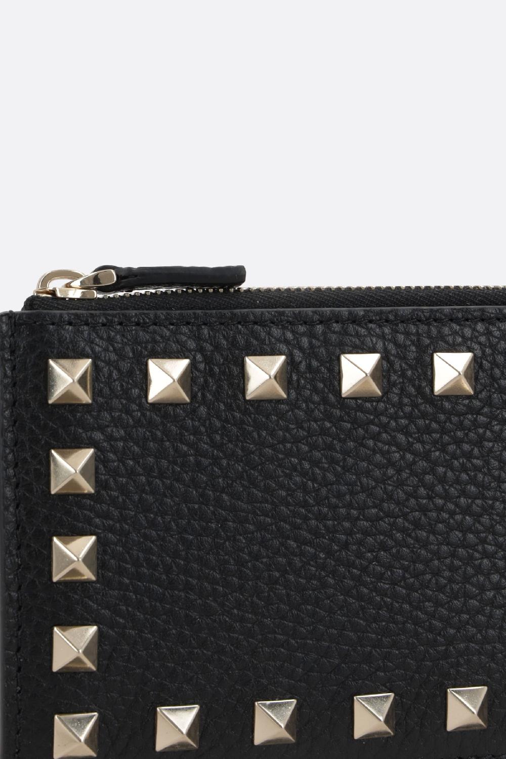 VALENTINO GARAVANI porta carte con zip Rockstud in pelle martellata Italia