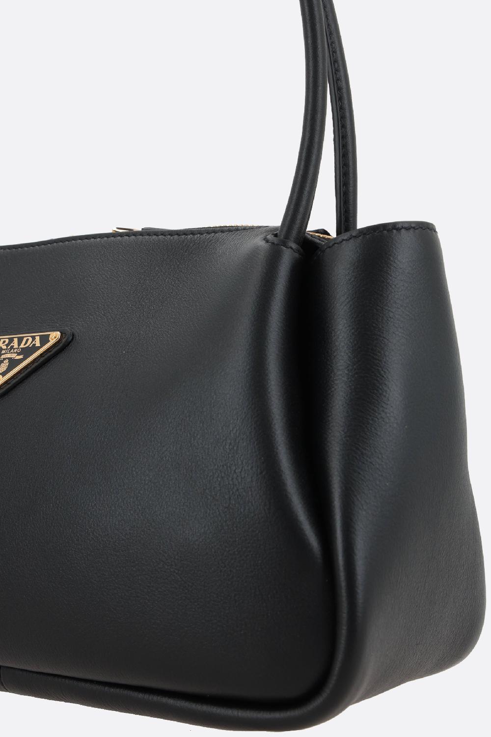 PRADA borsa a mano media in pelle martellata Outlet