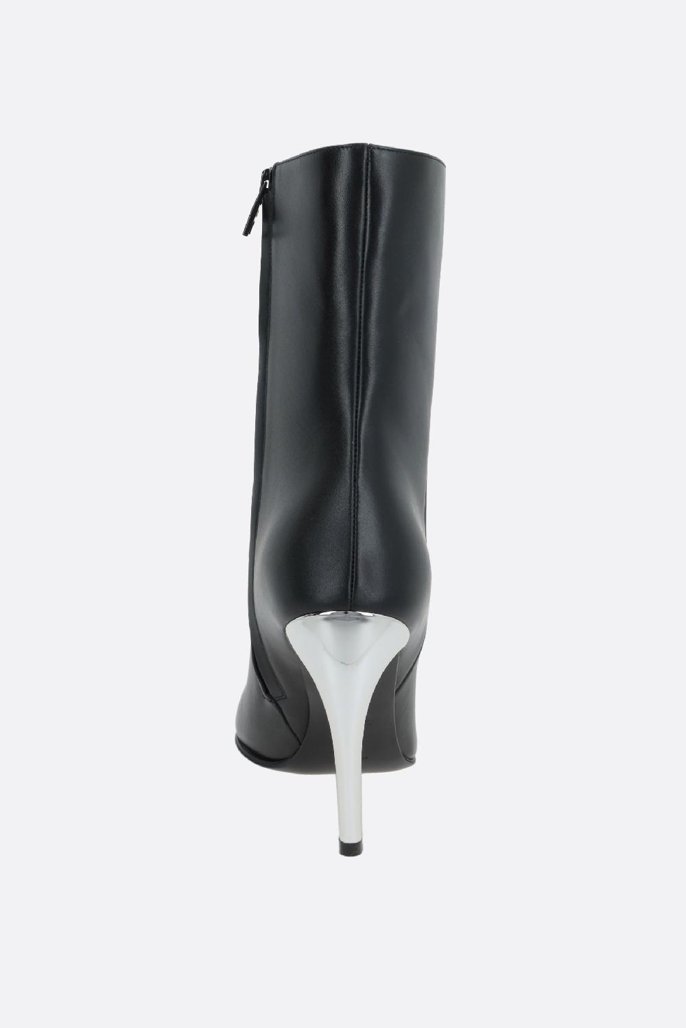 ALEXANDER McQUEEN stivaletto Armadillo in pelle liscia 2025