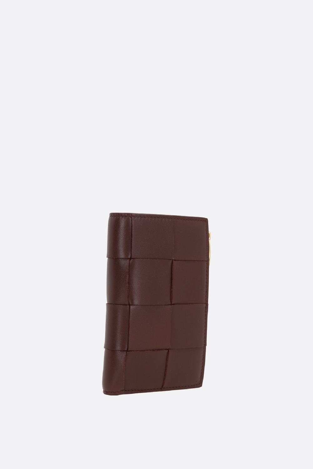 BOTTEGA VENETA portafoglio bi-fold medio Cassette in Maxi Intrecciato nappa Italia