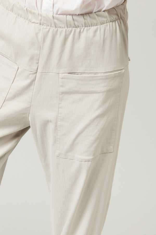 Transit Par Such Pantalone comfort fit con tasche davanti in viscosa e cotone stretch. – Transit Soddisfazione Garantita