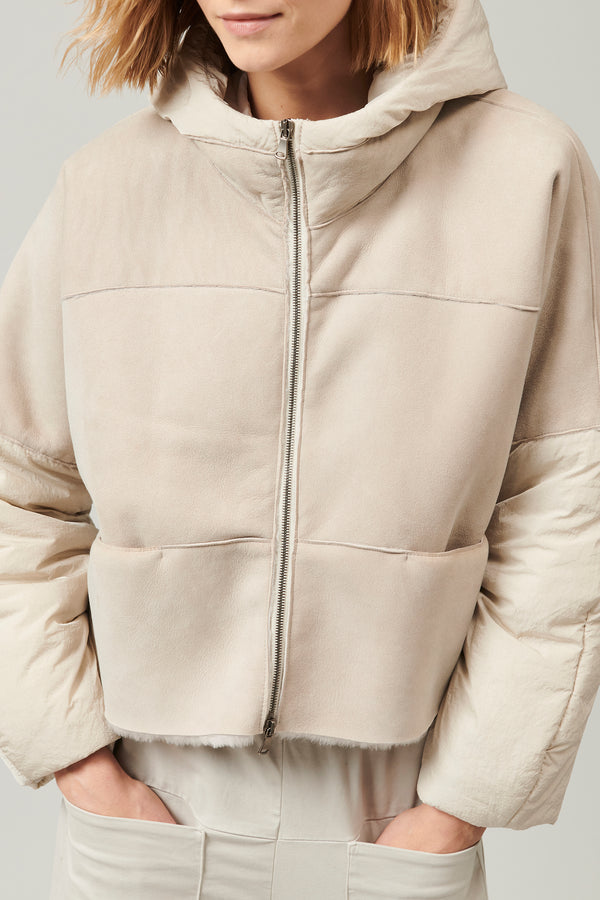 Transit Par Such Giubbino in montone zippato imbottito con cappuccio e maniche in nylon – Transit Saldi Di Fabbrica