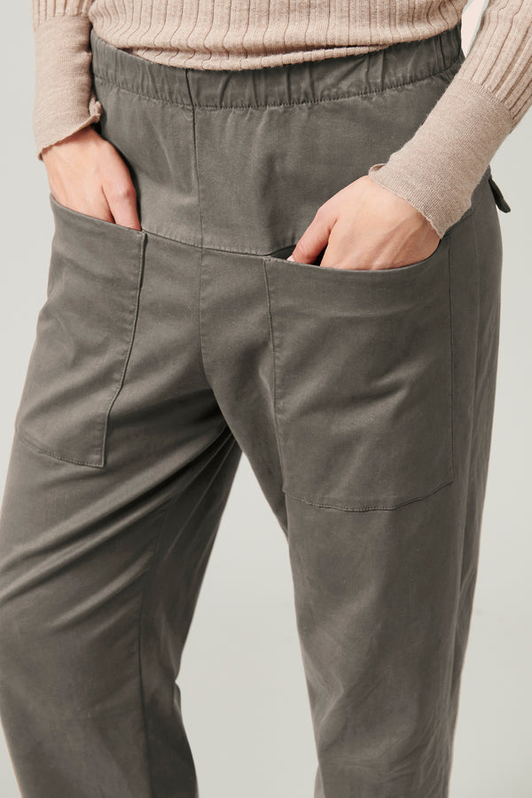 Transit Par Such Pantalone comfort fit con tasche davanti in viscosa e cotone stretch. – Transit Italia