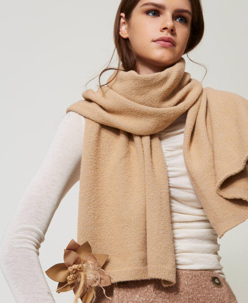 Twin Set Sciarpa in maglia con spilla a fiore Pezzi Unici