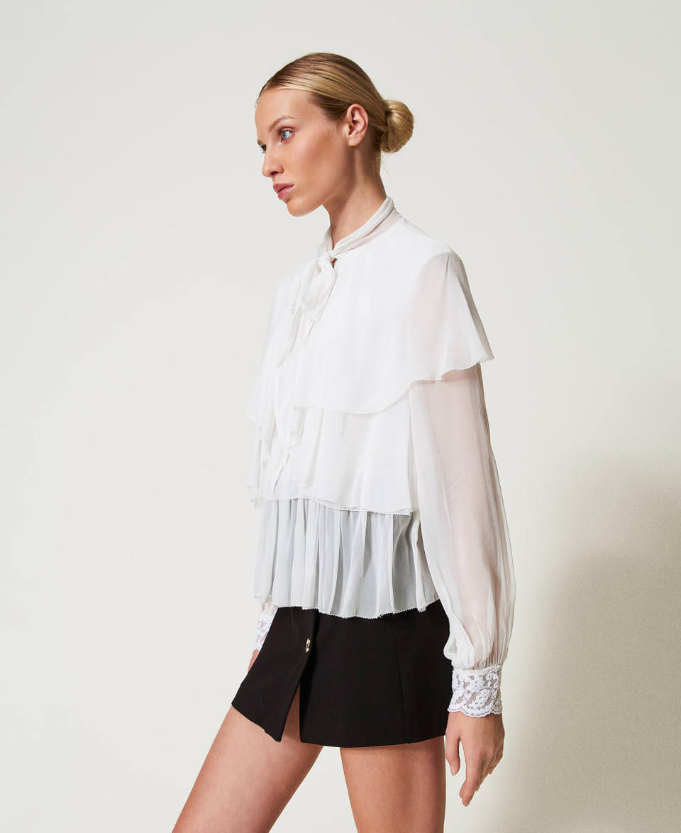 Twin Set Blusa in georgette con balze e pizzo Promozione Limitata