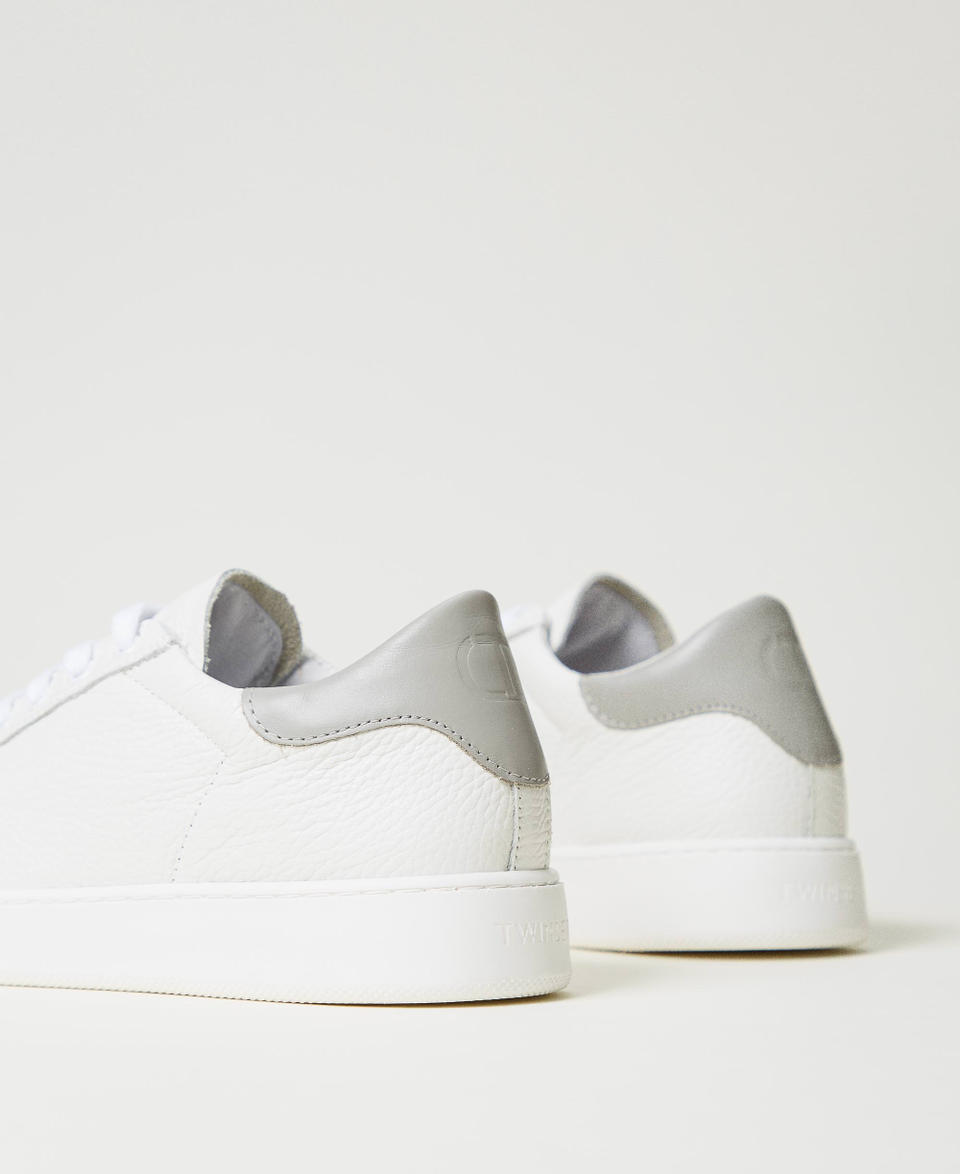 Twin Set Sneakers in pelle con Oval T Outlet