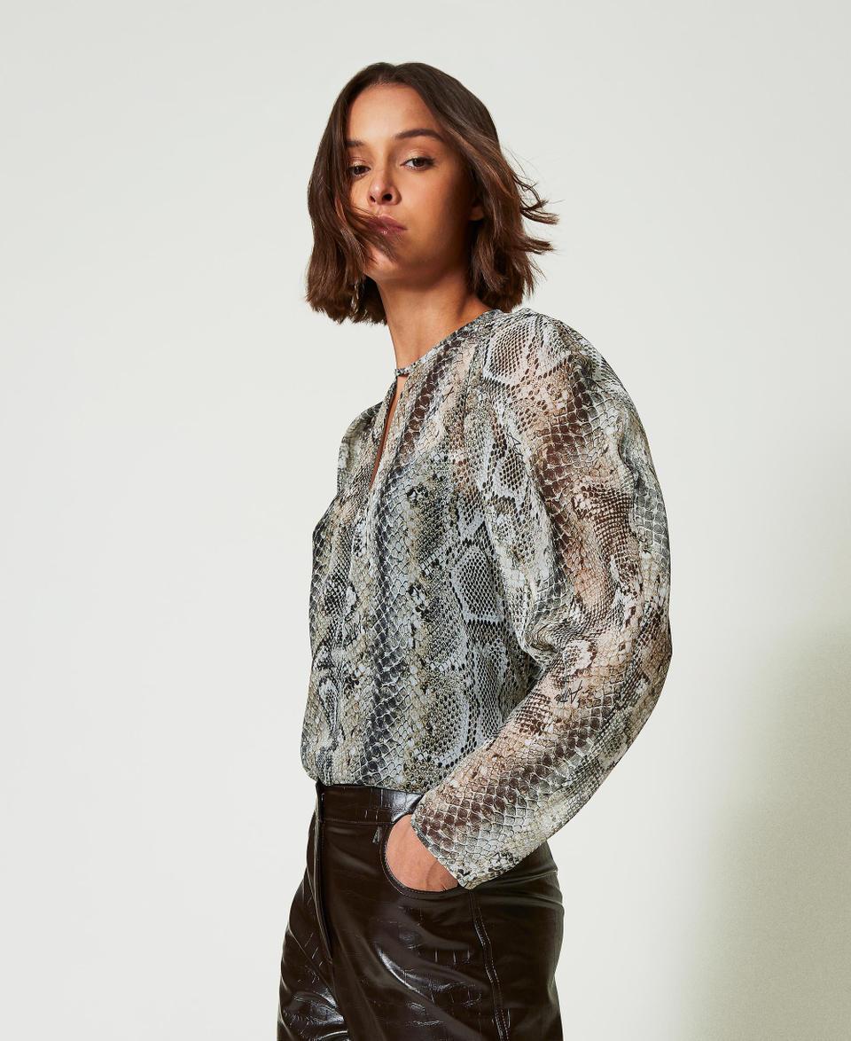Twin Set Blusa in creponne con stampa snake Moda