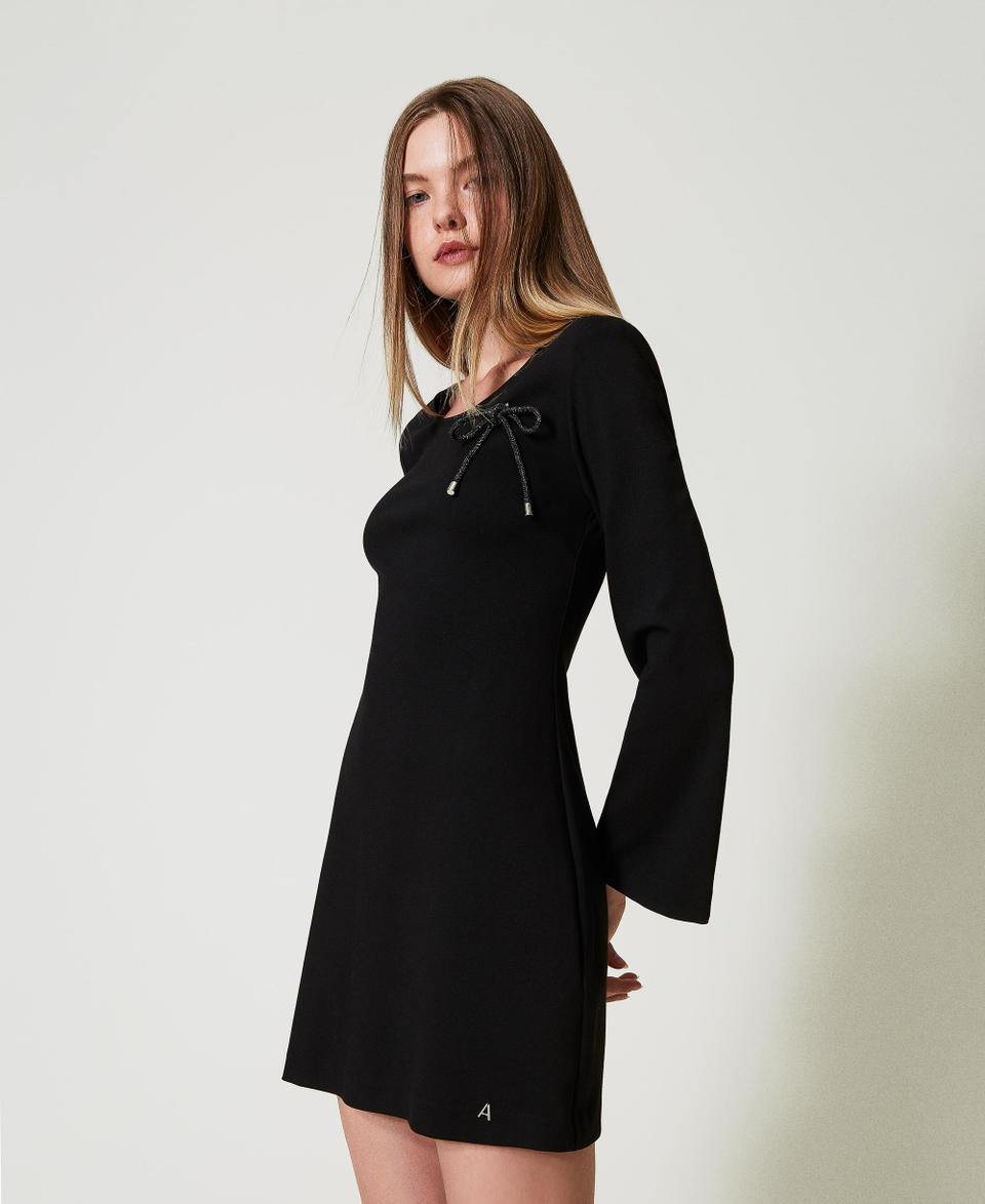 Twin Set Abito corto con spilla in strass Fino al 55% di sconto